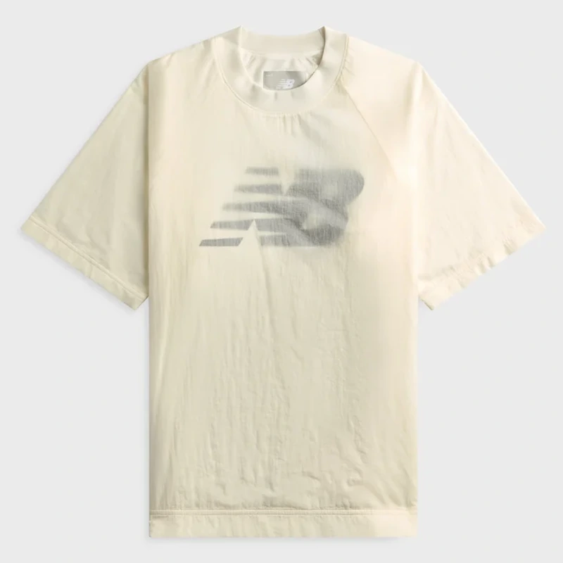KITH x New Balance Grey Double Layer Tee 2 KITH x New Balance Grey Double Layer Tee <div class="product-short-description"><p>The KITH x New Balance Grey Double Layer Tee delivers a modern tee look inspired by KITH styling and New Balance sportswear heritage. It stands out with a layered construction. Ideal for adding recognizable sportswear and streetwear character to your rotation.</p></div>