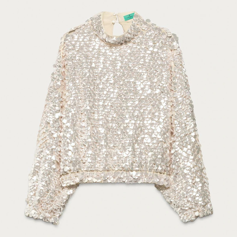 Marisa Berenson X ZARA Sequin Top Marisa Berenson X ZARA Sequin Top <p><strong>Marisa Berenson X ZARA Sequin Top</strong> delivers a modern versatile top look for casual outfits, layered looks, travel, and everyday styling. Its distinctive design offers easy wardrobe pairing, flexible styling, and distinctive visual appeal, making it a strong choice for personal wardrobes, collections, or gifting.</p>