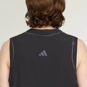 Areena Design <p><strong>Men's Adidas x Song For The Mute adi365 Black Running Tank Top</strong> delivers a sporty sleeveless tank top look for warm-weather outfits, gym-inspired looks, layering, and casual wear. Its distinctive design offers easy movement, flexible layering, and relaxed athletic appeal, making it a strong choice for personal wardrobes, collections, or gifting.</p> Men's Adidas x Song For The Mute adi365 Black Running Tank Top <p><strong>Men's Adidas x Song For The Mute adi365 Black Running Tank Top</strong> delivers a sporty sleeveless tank top look for warm-weather outfits, gym-inspired looks, layering, and casual wear. Its distinctive design offers easy movement, flexible layering, and relaxed athletic appeal, making it a strong choice for personal wardrobes, collections, or gifting.</p>