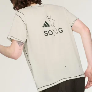 Areena Design <p><strong>Men's Adidas x Song For The Mute adi365 Running Unitefit T-Shirt</strong> delivers a versatile shirt look for casual outfits, smart-casual looks, travel, and everyday styling. Its distinctive design offers easy outfit coordination, flexible wear, and distinctive visual appeal, making it a strong choice for personal wardrobes, collections, or gifting.</p> Men's Adidas x Song For The Mute adi365 Running Unitefit T-Shirt <p><strong>Men's Adidas x Song For The Mute adi365 Running Unitefit T-Shirt</strong> delivers a versatile shirt look for casual outfits, smart-casual looks, travel, and everyday styling. Its distinctive design offers easy outfit coordination, flexible wear, and distinctive visual appeal, making it a strong choice for personal wardrobes, collections, or gifting.</p>