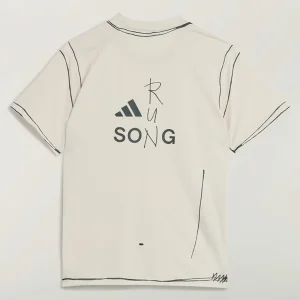 Areena Design <p><strong>Men's Adidas x Song For The Mute adi365 Running Unitefit T-Shirt</strong> delivers a versatile shirt look for casual outfits, smart-casual looks, travel, and everyday styling. Its distinctive design offers easy outfit coordination, flexible wear, and distinctive visual appeal, making it a strong choice for personal wardrobes, collections, or gifting.</p> Men's Adidas x Song For The Mute adi365 Running Unitefit T-Shirt <p><strong>Men's Adidas x Song For The Mute adi365 Running Unitefit T-Shirt</strong> delivers a versatile shirt look for casual outfits, smart-casual looks, travel, and everyday styling. Its distinctive design offers easy outfit coordination, flexible wear, and distinctive visual appeal, making it a strong choice for personal wardrobes, collections, or gifting.</p>