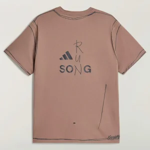 Areena Design <p><strong>Men's Adidas x Song For The Mute adi365 Running Unitefit Trace Brown T-Shirt</strong> delivers a versatile shirt look for casual outfits, smart-casual looks, travel, and everyday styling. Its distinctive design offers easy outfit coordination, flexible wear, and distinctive visual appeal, making it a strong choice for personal wardrobes, collections, or gifting.</p> Men's Adidas x Song For The Mute adi365 Running Unitefit Trace Brown T-Shirt <p><strong>Men's Adidas x Song For The Mute adi365 Running Unitefit Trace Brown T-Shirt</strong> delivers a versatile shirt look for casual outfits, smart-casual looks, travel, and everyday styling. Its distinctive design offers easy outfit coordination, flexible wear, and distinctive visual appeal, making it a strong choice for personal wardrobes, collections, or gifting.</p>
