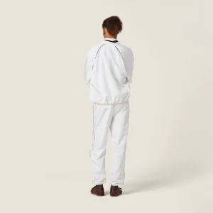 Areena Design <p><strong>New Balance x Miu Miu Technical Poplin Blouson Jacket</strong> delivers a statement jacket look for casual outfits, travel, events, and seasonal layering. Its distinctive design offers easy layering, versatile outfit pairing, and strong visual appeal, making it a strong choice for personal wardrobes, collections, or gifting.</p> New Balance x Miu Miu Technical Poplin Blouson Jacket <p><strong>New Balance x Miu Miu Technical Poplin Blouson Jacket</strong> delivers a statement jacket look for casual outfits, travel, events, and seasonal layering. Its distinctive design offers easy layering, versatile outfit pairing, and strong visual appeal, making it a strong choice for personal wardrobes, collections, or gifting.</p>