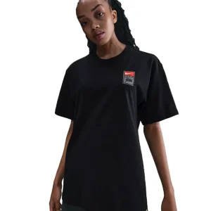 Areena Design <p><strong>Nike x Patta Men's Black T-Shirt</strong> delivers a versatile shirt look for casual outfits, smart-casual looks, travel, and everyday styling. Its distinctive design offers easy outfit coordination, flexible wear, and distinctive visual appeal, making it a strong choice for personal wardrobes, collections, or gifting.</p> Nike x Patta Men's Black T-Shirt <p><strong>Nike x Patta Men's Black T-Shirt</strong> delivers a versatile shirt look for casual outfits, smart-casual looks, travel, and everyday styling. Its distinctive design offers easy outfit coordination, flexible wear, and distinctive visual appeal, making it a strong choice for personal wardrobes, collections, or gifting.</p>