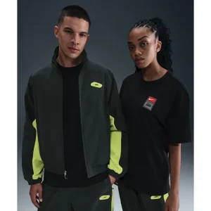 Areena Design <p><strong>Nike x Patta Men's Black T-Shirt</strong> delivers a versatile shirt look for casual outfits, smart-casual looks, travel, and everyday styling. Its distinctive design offers easy outfit coordination, flexible wear, and distinctive visual appeal, making it a strong choice for personal wardrobes, collections, or gifting.</p> Nike x Patta Men's Black T-Shirt <p><strong>Nike x Patta Men's Black T-Shirt</strong> delivers a versatile shirt look for casual outfits, smart-casual looks, travel, and everyday styling. Its distinctive design offers easy outfit coordination, flexible wear, and distinctive visual appeal, making it a strong choice for personal wardrobes, collections, or gifting.</p>