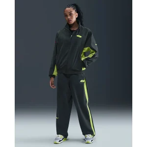 Areena Design <p><strong>Nike x Patta Men's Black Tracksuit Jacket</strong> delivers a statement jacket look for casual outfits, travel, events, and seasonal layering. Its distinctive design offers easy layering, versatile outfit pairing, and strong visual appeal, making it a strong choice for personal wardrobes, collections, or gifting.</p> Nike x Patta Men's Black Tracksuit Jacket <p><strong>Nike x Patta Men's Black Tracksuit Jacket</strong> delivers a statement jacket look for casual outfits, travel, events, and seasonal layering. Its distinctive design offers easy layering, versatile outfit pairing, and strong visual appeal, making it a strong choice for personal wardrobes, collections, or gifting.</p>