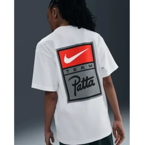 Areena Design <p><strong>Nike x Patta Men's T-Shirt</strong> delivers a versatile shirt look for casual outfits, smart-casual looks, travel, and everyday styling. Its distinctive design offers easy outfit coordination, flexible wear, and distinctive visual appeal, making it a strong choice for personal wardrobes, collections, or gifting.</p> Nike x Patta Men's T-Shirt <p><strong>Nike x Patta Men's T-Shirt</strong> delivers a versatile shirt look for casual outfits, smart-casual looks, travel, and everyday styling. Its distinctive design offers easy outfit coordination, flexible wear, and distinctive visual appeal, making it a strong choice for personal wardrobes, collections, or gifting.</p>