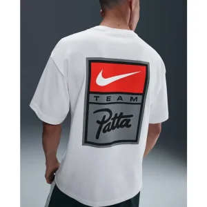 Areena Design <p><strong>Nike x Patta Men's T-Shirt</strong> delivers a versatile shirt look for casual outfits, smart-casual looks, travel, and everyday styling. Its distinctive design offers easy outfit coordination, flexible wear, and distinctive visual appeal, making it a strong choice for personal wardrobes, collections, or gifting.</p> Nike x Patta Men's T-Shirt <p><strong>Nike x Patta Men's T-Shirt</strong> delivers a versatile shirt look for casual outfits, smart-casual looks, travel, and everyday styling. Its distinctive design offers easy outfit coordination, flexible wear, and distinctive visual appeal, making it a strong choice for personal wardrobes, collections, or gifting.</p>