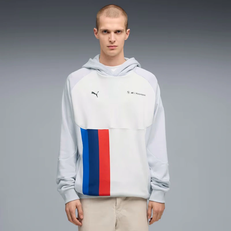 PUMA x BMW M Motorsport PUMATECH-X Silver Mist Hoodie 3 PUMA x BMW M Motorsport PUMATECH-X Silver Mist Hoodie <div class="product-short-description"><p>Refresh your wardrobe with the PUMA x BMW M Motorsport PUMATECH-X Silver Mist Hoodie, a premium hoodie combining BMW M Motorsport heritage and modern racing style. A strong choice for fans, collectors, and everyday streetwear.</p></div>