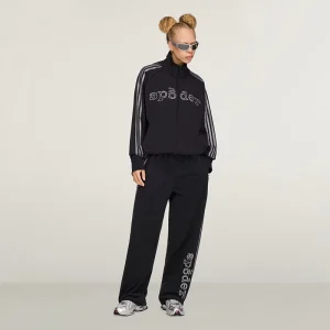 Areena Design <p><strong>Adidas x Sp5der Rhinestone Track Top</strong> delivers a sport-inspired track top look for athleisure outfits, travel, casual styling, and active everyday looks. Its distinctive design offers easy layering, sporty visual appeal, and versatile outfit pairing, making it a strong choice for personal wardrobes, collections, or gifting.</p> Adidas x Sp5der Rhinestone Track Top <p><strong>Adidas x Sp5der Rhinestone Track Top</strong> delivers a sport-inspired track top look for athleisure outfits, travel, casual styling, and active everyday looks. Its distinctive design offers easy layering, sporty visual appeal, and versatile outfit pairing, making it a strong choice for personal wardrobes, collections, or gifting.</p>