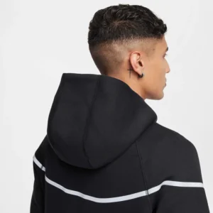 Areena Design Nike Tech Windrunner Reflective Jacket brings a bold outerwear look to casual and streetwear outfits. Wear it for daily layering, night-out outfits, travel looks, and streetwear styling. Nike Tech Windrunner Reflective Jacket Nike Tech Windrunner Reflective Jacket brings a bold outerwear look to casual and streetwear outfits. Wear it for daily layering, night-out outfits, travel looks, and streetwear styling.