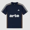 Areena Design <p>Add the <strong>Arte Antwerp x Adidas Green Jersey</strong> to your rotation for a bold jersey look. A strong choice for sports-inspired outfits, fan styling, streetwear, casual wear, and collector wardrobes.</p> Arte Antwerp x Adidas Jersey <p>Add the <strong>Arte Antwerp x Adidas Green Jersey</strong> to your rotation for a bold jersey look. A strong choice for sports-inspired outfits, fan styling, streetwear, casual wear, and collector wardrobes.</p>