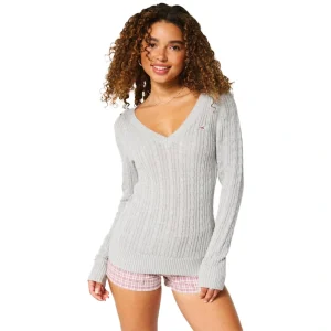 Areena Design <p>Shop the <strong>Hollister Girls Ivy Cable-Knit V-Neck Sweater</strong>, a stylish sweater featuring textured fashion detailing. Designed with a polished knit-inspired look made for easy seasonal styling, it is a great choice for fall layering, work-to-weekend outfits, casual days, and seasonal wardrobes. Pair it with your favorite casual essentials for an effortless, trend-ready look.</p> Hollister Girls Ivy Cable-Knit V-Neck Sweater <p>Shop the <strong>Hollister Girls Ivy Cable-Knit V-Neck Sweater</strong>, a stylish sweater featuring textured fashion detailing. Designed with a polished knit-inspired look made for easy seasonal styling, it is a great choice for fall layering, work-to-weekend outfits, casual days, and seasonal wardrobes. Pair it with your favorite casual essentials for an effortless, trend-ready look.</p>