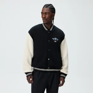 Areena Design <p>Refresh your outerwear with the <strong>Kith x BMW Porter Knit Varsity Bomber</strong>. Its bomber jacket styling makes it a strong choice for casual wear, street-inspired outfits, layered looks, and collector wardrobes.</p> Kith x BMW Porter Knit Varsity Bomber <p>Refresh your outerwear with the <strong>Kith x BMW Porter Knit Varsity Bomber</strong>. Its bomber jacket styling makes it a strong choice for casual wear, street-inspired outfits, layered looks, and collector wardrobes.</p>