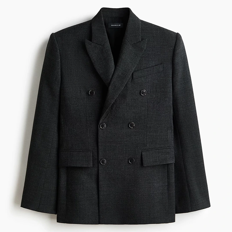 WARDROBE.NYC H&M Double-Breasted Wool Blazer 1 WARDROBE.NYC H&M Double-Breasted Wool Blazer <p>Upgrade your wardrobe with the <strong>WARDROBE.NYC H&M Double-Breasted Wool Blazer</strong>, featuring a refined tailored look that suits smart-casual styling, occasions, modern layering, and distinctive fashion outfits.</p>