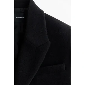 Areena Design <p>Add the <strong>WARDROBE.NYC H&M Double-Breasted Wool Coat</strong> to your outerwear rotation for a distinctive long-layer look. Great for seasonal styling, casual outfits, costume-inspired fashion, and collector wardrobes.</p> WARDROBE.NYC H&M Double-Breasted Wool Coat <p>Add the <strong>WARDROBE.NYC H&M Double-Breasted Wool Coat</strong> to your outerwear rotation for a distinctive long-layer look. Great for seasonal styling, casual outfits, costume-inspired fashion, and collector wardrobes.</p>