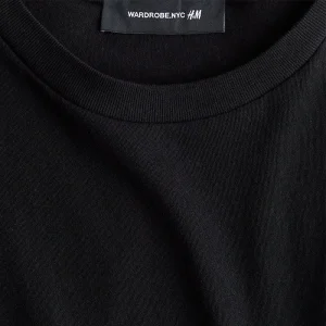 Areena Design <p>Discover the <strong>WARDROBE.NYC H&M Long-Sleeved Cotton Top</strong>, a versatile tee style made for casual and streetwear wardrobes. Great for everyday outfits, statement looks, layering, and collector-inspired fashion.</p> WARDROBE.NYC H&M Long-Sleeved Cotton Top <p>Discover the <strong>WARDROBE.NYC H&M Long-Sleeved Cotton Top</strong>, a versatile tee style made for casual and streetwear wardrobes. Great for everyday outfits, statement looks, layering, and collector-inspired fashion.</p>