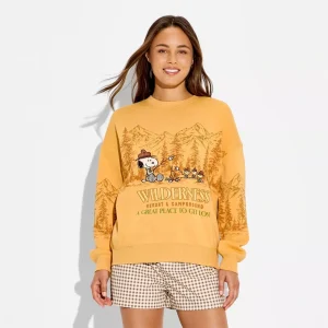 Women's Crewneck Snoopy Wilderness Graphic Pullover Sweatshirt