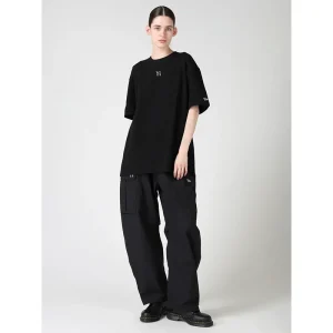 Areena Design <p>Shop the <strong>Y's x New Era Short Sleeve Black Cotton Tee</strong>, a standout T-shirt style for casual wear and street-inspired outfits. Ideal for everyday styling, layered looks, fan fashion, and statement wardrobes.</p> Y's x New Era Short Sleeve Black Cotton Tee <p>Shop the <strong>Y's x New Era Short Sleeve Black Cotton Tee</strong>, a standout T-shirt style for casual wear and street-inspired outfits. Ideal for everyday styling, layered looks, fan fashion, and statement wardrobes.</p>