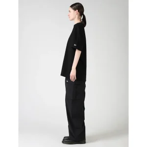 Areena Design <p>Shop the <strong>Y's x New Era Short Sleeve Black Cotton Tee</strong>, a standout T-shirt style for casual wear and street-inspired outfits. Ideal for everyday styling, layered looks, fan fashion, and statement wardrobes.</p> Y's x New Era Short Sleeve Black Cotton Tee <p>Shop the <strong>Y's x New Era Short Sleeve Black Cotton Tee</strong>, a standout T-shirt style for casual wear and street-inspired outfits. Ideal for everyday styling, layered looks, fan fashion, and statement wardrobes.</p>