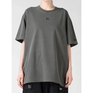 Areena Design <p>Discover the <strong>Y's x New Era Short Sleeve Charcoal Cotton Tee</strong>, a versatile tee style made for casual and streetwear wardrobes. Great for everyday outfits, statement looks, layering, and collector-inspired fashion.</p> Y's x New Era Short Sleeve Charcoal Cotton Tee <p>Discover the <strong>Y's x New Era Short Sleeve Charcoal Cotton Tee</strong>, a versatile tee style made for casual and streetwear wardrobes. Great for everyday outfits, statement looks, layering, and collector-inspired fashion.</p>