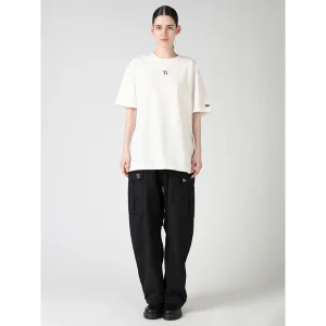 Areena Design <p>Shop the <strong>Y's x New Era Short Sleeve Cotton Tee</strong>, a standout T-shirt style for casual wear and street-inspired outfits. Ideal for everyday styling, layered looks, fan fashion, and statement wardrobes.</p> Y's x New Era Short Sleeve Cotton Tee <p>Shop the <strong>Y's x New Era Short Sleeve Cotton Tee</strong>, a standout T-shirt style for casual wear and street-inspired outfits. Ideal for everyday styling, layered looks, fan fashion, and statement wardrobes.</p>