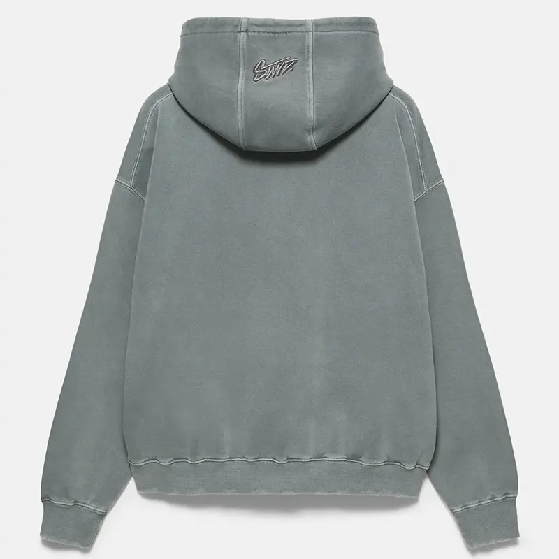 Pull And Bear STWD Hood Zip-up Sweatshirt 1 STWD Sweatshirt <p>Keep your everyday look clean and comfortable with the <strong>STWD Sweatshirt</strong>. This casual sweatshirt is an easy layering piece for relaxed outfits, streetwear styling and year-round off-duty wear.</p>