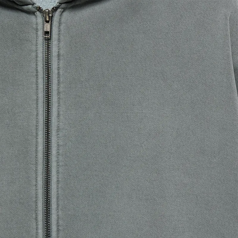 Pull And Bear STWD Hood Zip-up Sweatshirt STWD Sweatshirt <p>Keep your everyday look clean and comfortable with the <strong>STWD Sweatshirt</strong>. This casual sweatshirt is an easy layering piece for relaxed outfits, streetwear styling and year-round off-duty wear.</p>