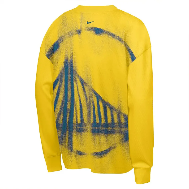 NBA x Nike Golden State Warriors Gold 2026 Long Sleeve T-Shirt 3 NBA x Nike Golden State Warriors Gold 2026 Standard Issue Practice Long Sleeve T-Shirt <p>Show your team pride in this Yellow Fleece T-shirt. Soft, versatile, and easy to style, it brings comfortable team spirit to game days, casual weekends, travel, and everyday layering with a polished athletic finish.</p>