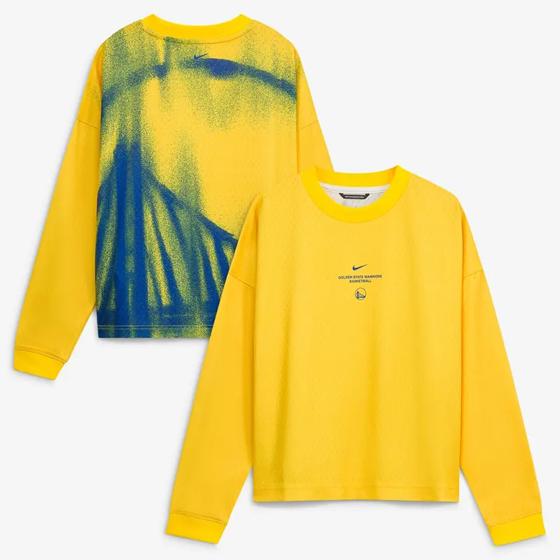 NBA x Nike Golden State Warriors Gold 2026 Long Sleeve T-Shirt 6 NBA x Nike Golden State Warriors Gold 2026 Standard Issue Practice Long Sleeve T-Shirt <p>Show your team pride in this Yellow Fleece T-shirt. Soft, versatile, and easy to style, it brings comfortable team spirit to game days, casual weekends, travel, and everyday layering with a polished athletic finish.</p>