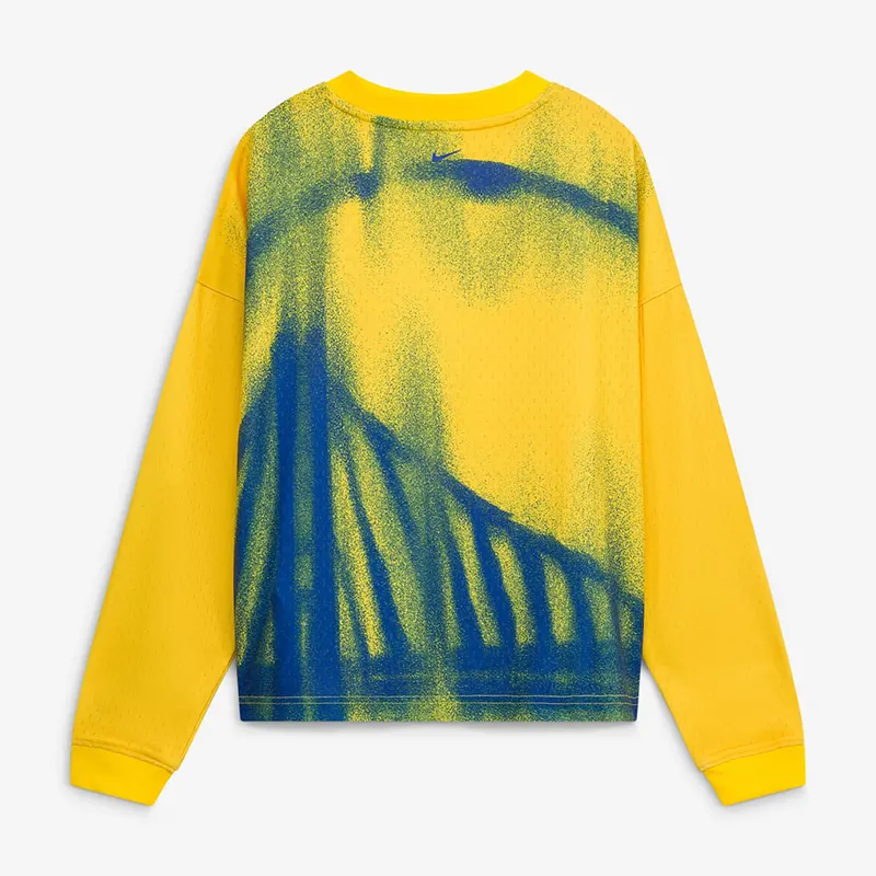 NBA x Nike Golden State Warriors Gold 2026 Long Sleeve T-Shirt NBA x Nike Golden State Warriors Gold 2026 Standard Issue Practice Long Sleeve T-Shirt <p>Show your team pride in this Yellow Fleece T-shirt. Soft, versatile, and easy to style, it brings comfortable team spirit to game days, casual weekends, travel, and everyday layering with a polished athletic finish.</p>
