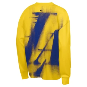 Areena Design <p>Shop the NBA x Nike Los Angeles Lakers 2026 Standard Issue Long Sleeve T-Shirt in Gold Fleece, made for comfortable everyday wear, easy layering, game days, NBA x Nike Los Angeles Lakers 2026 Standard Issue Long Sleeve T-Shirt