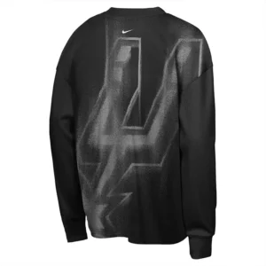 Areena Design <p>Show your team pride in this Black Fleece T-shirt. Soft, versatile, and easy to style, it brings comfortable team spirit to game days, casual weekends, travel, and everyday layering with a polished athletic finish.</p> NBA x Nike San Antonio Spurs 2026 Standard Issue Practice Long Sleeve T-Shirt <p>Show your team pride in this Black Fleece T-shirt. Soft, versatile, and easy to style, it brings comfortable team spirit to game days, casual weekends, travel, and everyday layering with a polished athletic finish.</p>