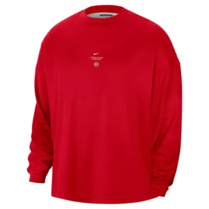 Areena Design <p>Shop the Nike x NBA Detroit Pistons 2026 Standard Issue Long Sleeve T-Shirt in Red Fleece, made for comfortable everyday wear, easy layering, game days, trav Nike x NBA Detroit Pistons 2026 Standard Issue Long Sleeve T-Shirt