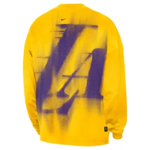 Areena Design <p>Shop the Nike x NBA Los Angeles Lakers 2026 Standard Issue Long Sleeve T-Shirt in Gold Fleece, made for comfortable everyday wear, easy layering, game days, Nike x NBA Los Angeles Lakers 2026 Standard Issue Long Sleeve T-Shirt