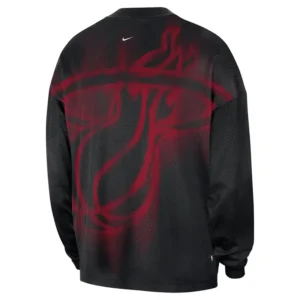 Areena Design <p>Shop the Nike x NBA Miami Heat 2026 Standard Issue Long Sleeve T-Shirt in Black Fleece, made for comfortable everyday wear, easy layering, game days, travel, Nike x NBA Miami Heat 2026 Standard Issue Long Sleeve T-Shirt
