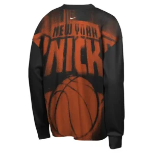 Areena Design <p>Shop the Nike x NBA New York Knicks 2026 Standard Issue Long Sleeve T-Shirt in Black Fleece, made for comfortable everyday wear, easy layering, game days, tr Nike x NBA New York Knicks 2026 Standard Issue Long Sleeve T-Shirt