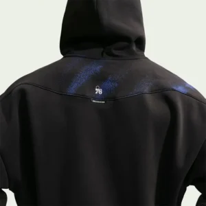 Areena Design <p>Shop the Nike x NBA Philadelphia 76ers 2026 Standard Issue Hoodie in Black Fleece, made for comfortable everyday wear, easy layering, game days, travel, week Nike x NBA Philadelphia 76ers 2026 Standard Issue Hoodie