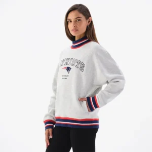 Areena Design <p>Show your team pride in this Heather Gray Fleece sweatshirt. Soft, versatile, and easy to style, it brings comfortable team spirit to game days, casual weekends, travel, and everyday layering with a polished athletic finish.</p> Off Season x NFL New England Patriots Mock Neck Sweatshirt