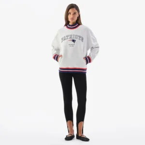 Areena Design <p>Show your team pride in this Heather Gray Fleece sweatshirt. Soft, versatile, and easy to style, it brings comfortable team spirit to game days, casual weekends, travel, and everyday layering with a polished athletic finish.</p> Off Season x NFL New England Patriots Mock Neck Sweatshirt