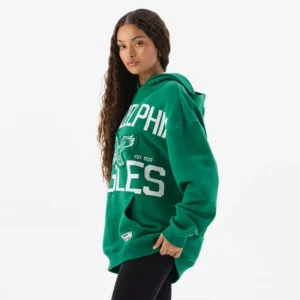 Areena Design <p>Show your team pride in this Kelly Green Fleece hoodie. Soft, versatile, and easy to style, it brings comfortable team spirit to game days, casual weekends, travel, and everyday layering with a polished athletic finish.</p> Off Season x NFL Philadelphia Eagles Oversized Hoodie