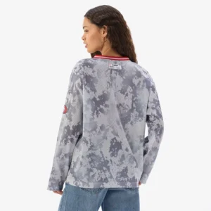 Areena Design <p>Show your team pride in this Gray Polyester top. Soft, versatile, and easy to style, it brings comfortable team spirit to game days, casual weekends, travel, and everyday layering with a polished athletic finish.</p> Off Season x NFL San Francisco 49ers Camo Mesh Long Sleeve V-Neck Top