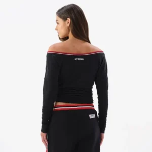 Areena Design <p>Show your team pride in this Black Fleece top. Soft, versatile, and easy to style, it brings comfortable team spirit to game days, casual weekends, travel, and everyday layering with a polished athletic finish.</p> Off Season x NFL San Francisco 49ers Off The Shoulder Long Sleeve Top