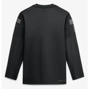 Areena Design <p>Show your team pride in the Black Fleece Patriots 2026 Salute to Service Crewneck Sweatshirt with comfortable everyday style, versatile layering, and a confident fan</p> Patriots 2026 Salute to Service Black Crewneck Sweatshirt